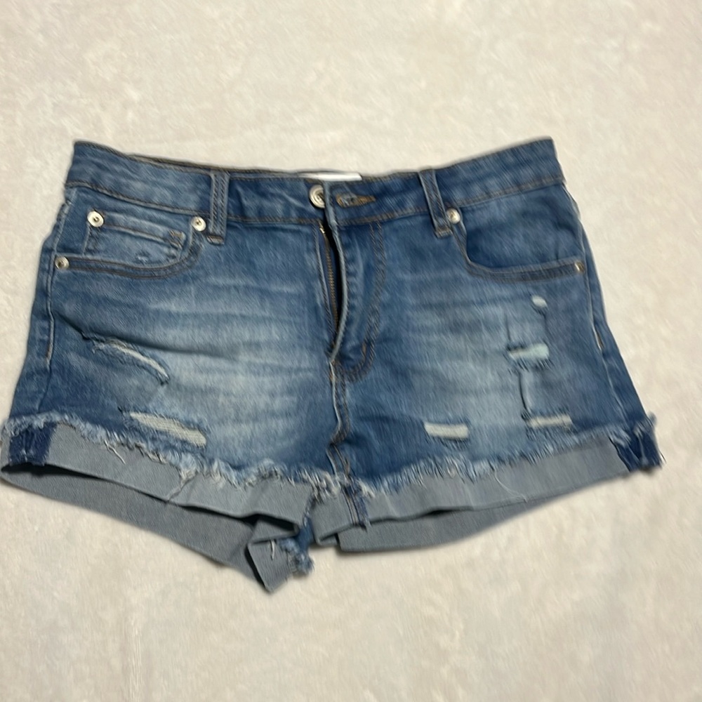 Denim shorts medium wash